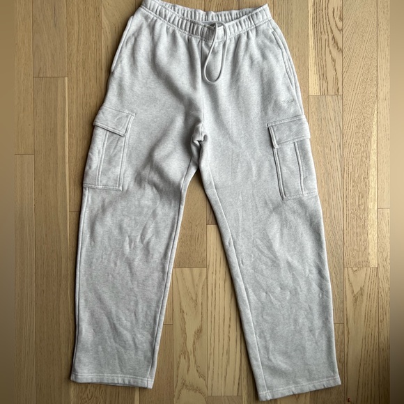 TNA Cozy Fleece Mega Cargo Sweatpant - Picture 11 of 11